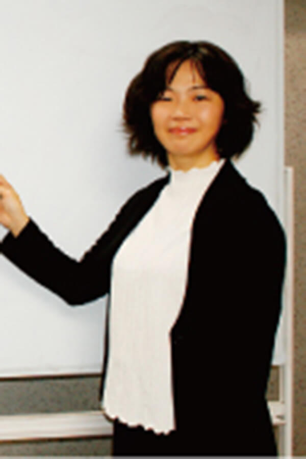 顧問　鶴本 永美子